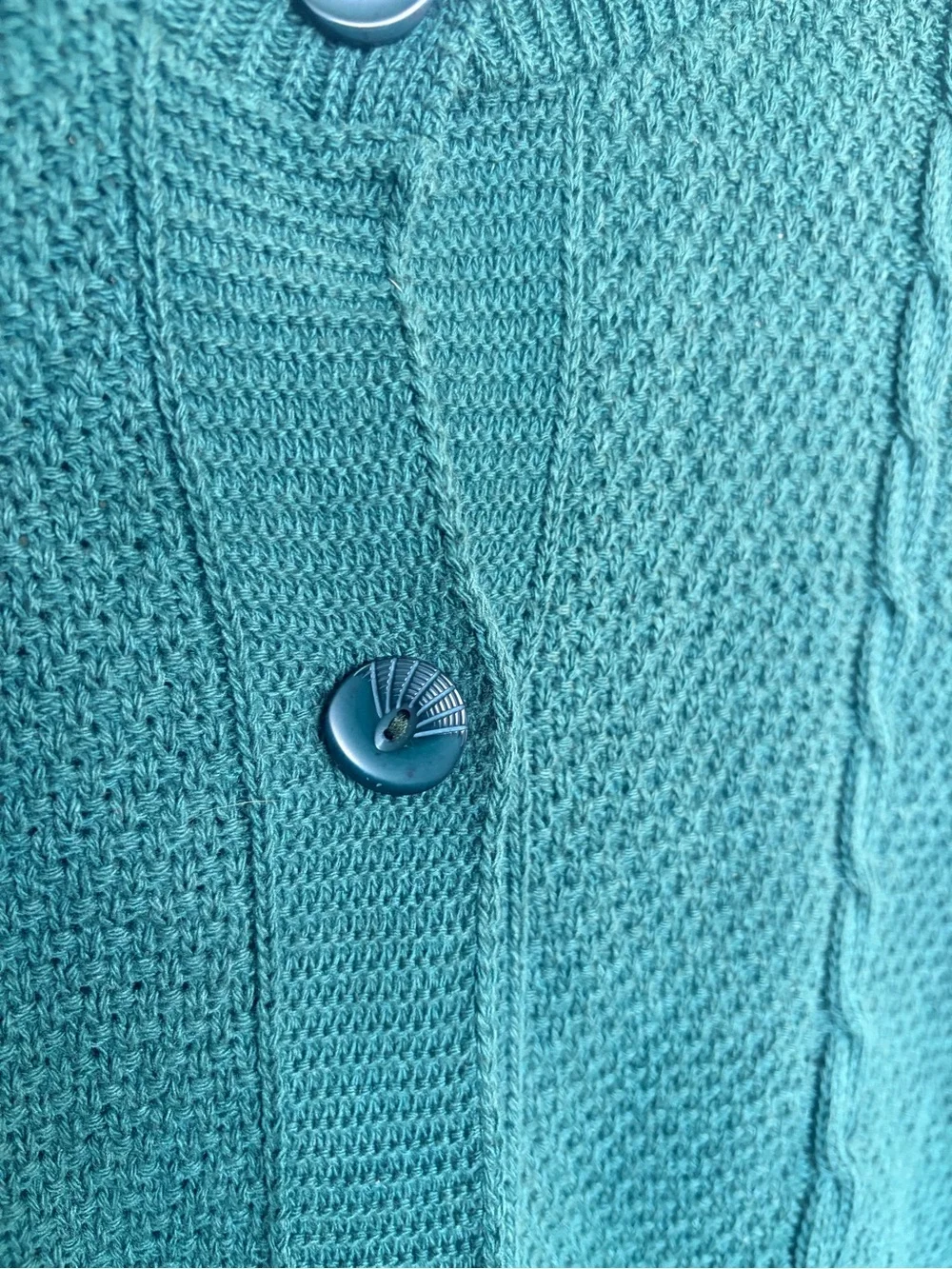 💚The House of Foxy💚Forest Green Cable Knit Button-Up Sweater - Picture 5 of 9